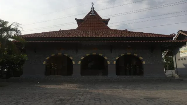 Masjid-Al-Ishlah-Subontoro-Santren-Mojotrisno